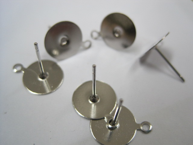 Metalne komponente-igle za uho
