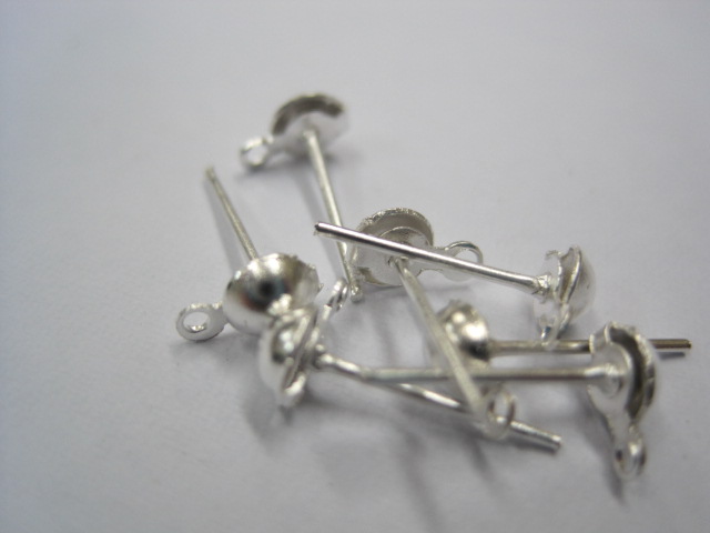 Metalne komponente-igle za uho