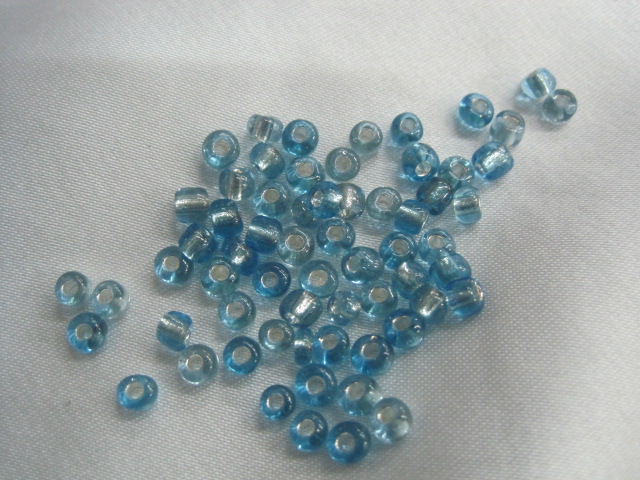 Staklene perlice-4mm