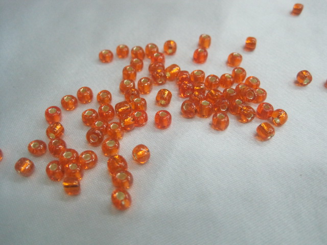 Staklene perlice-4mm