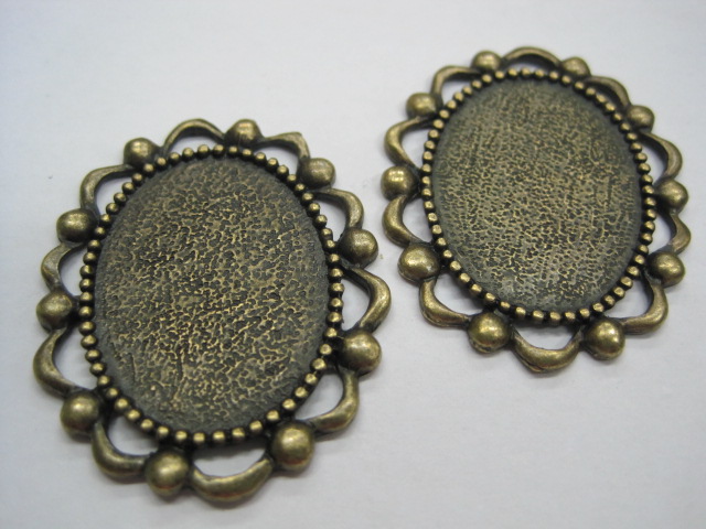 Metalne komponente medaljon